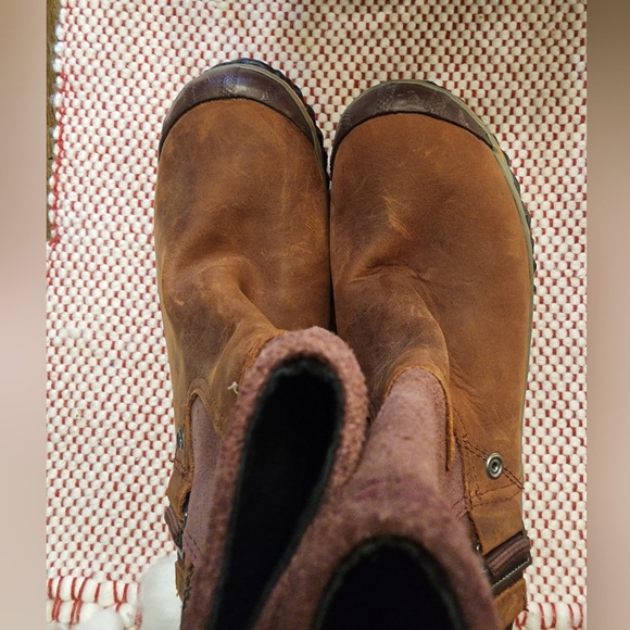 Sorel Madder Slimshortie Boots - Picture 5 of 9